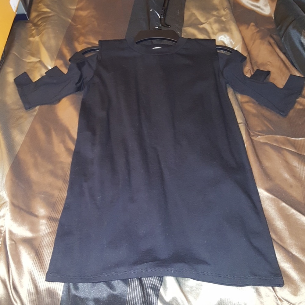 Caged arm top